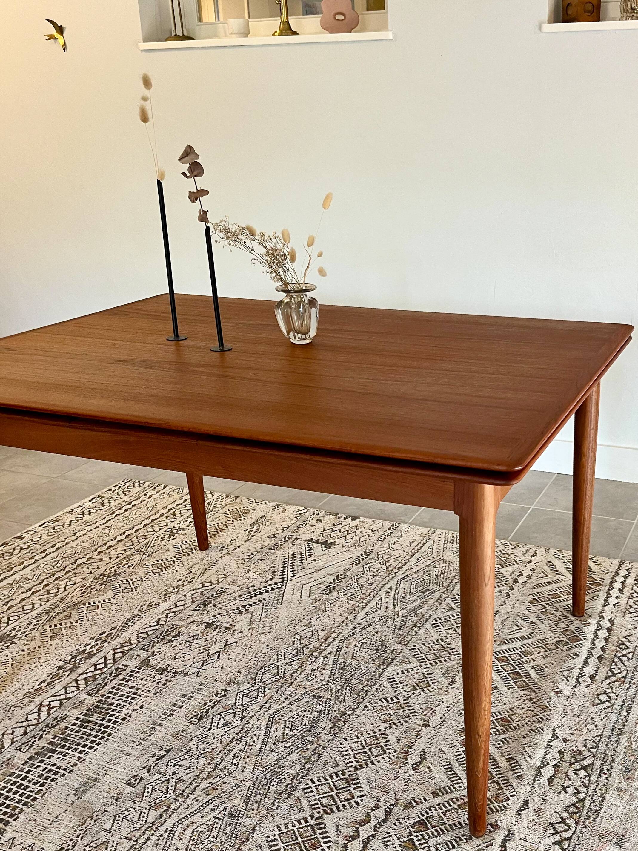 Danish extendable table Skovmand & Andersen