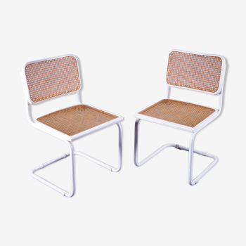 Lot de 2 chaises blanches italiennes de Marcel Breuer