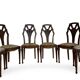 Ensemble de 6 chaises de salle à manger en noyer sculpté Art Déco, années 1920/1930