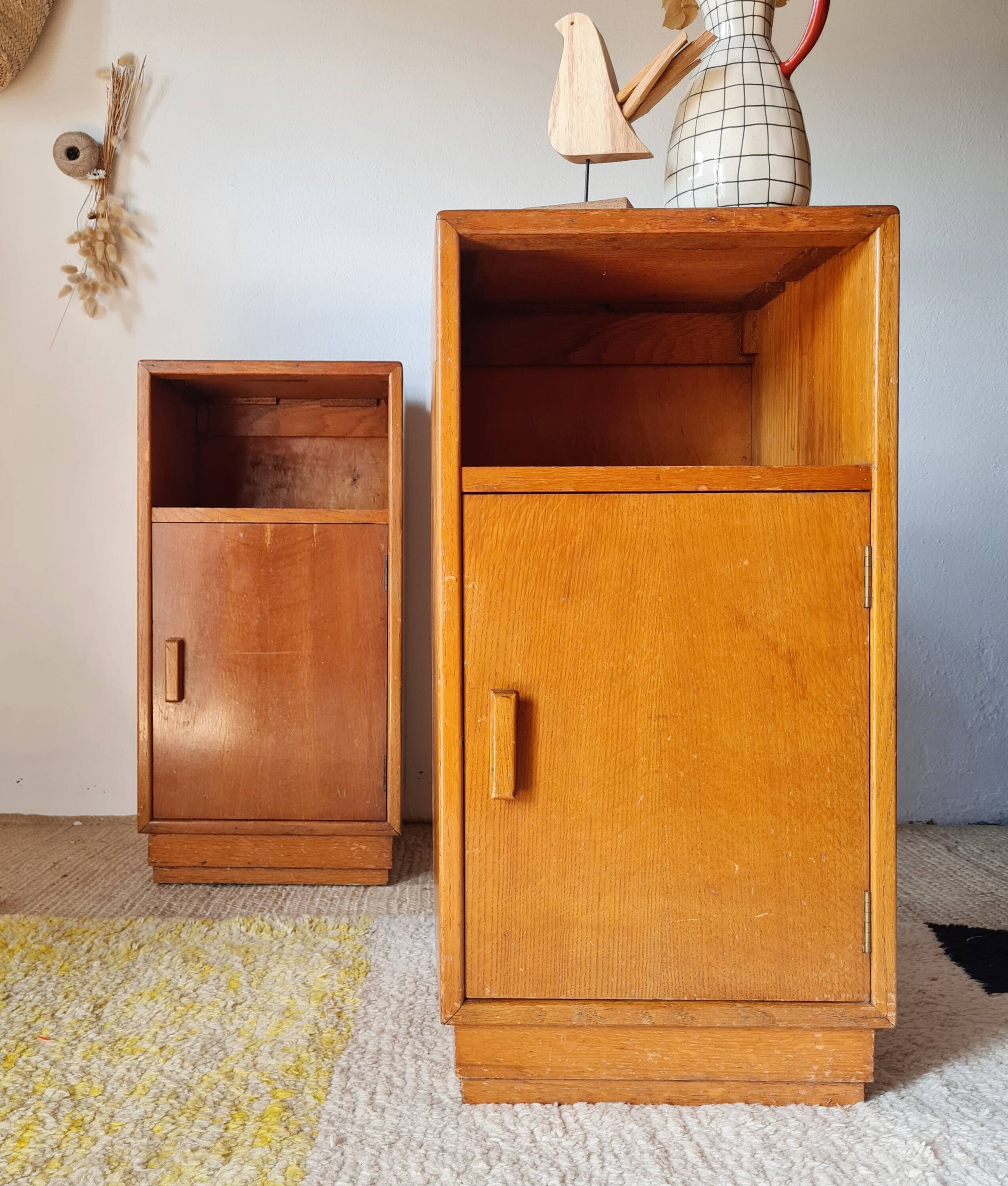 Art Deco pair of bedside tables in light oak by A. Gardner & Son