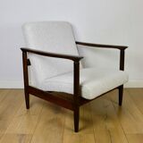 Fauteuil GFM-142, design Edmund Homa des années 70, boucle blanc ivoire - 2 pièces disponibles - bois foncé