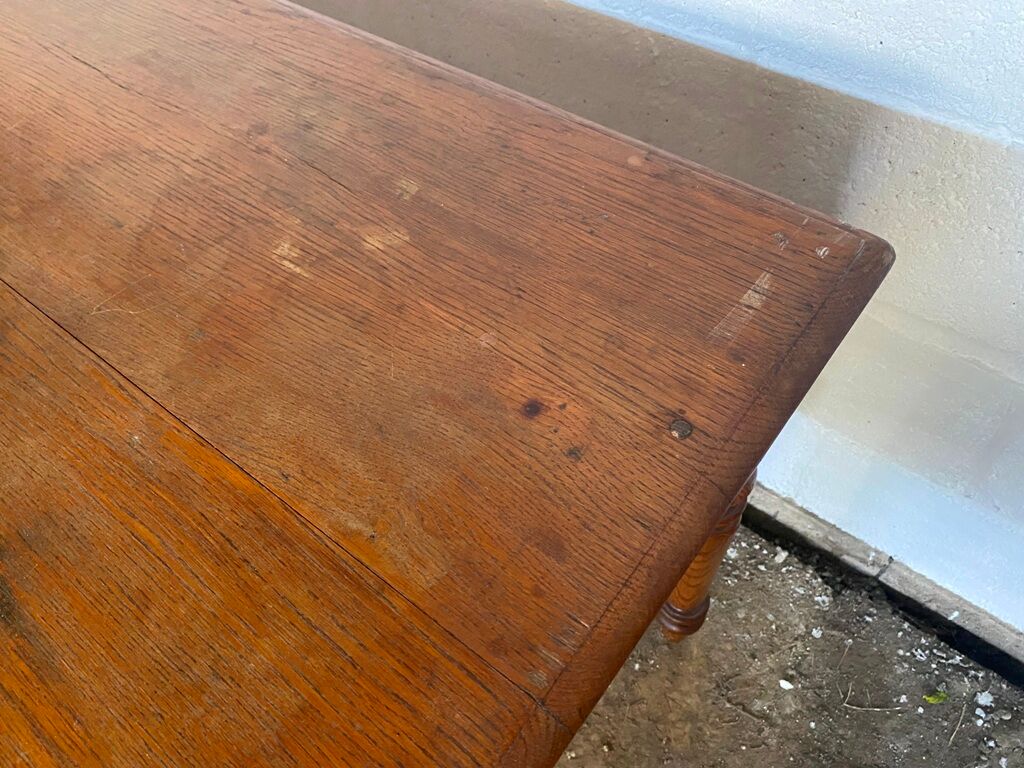 Solid oak desk with 2 drawers feet turned