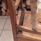 Chaise percée