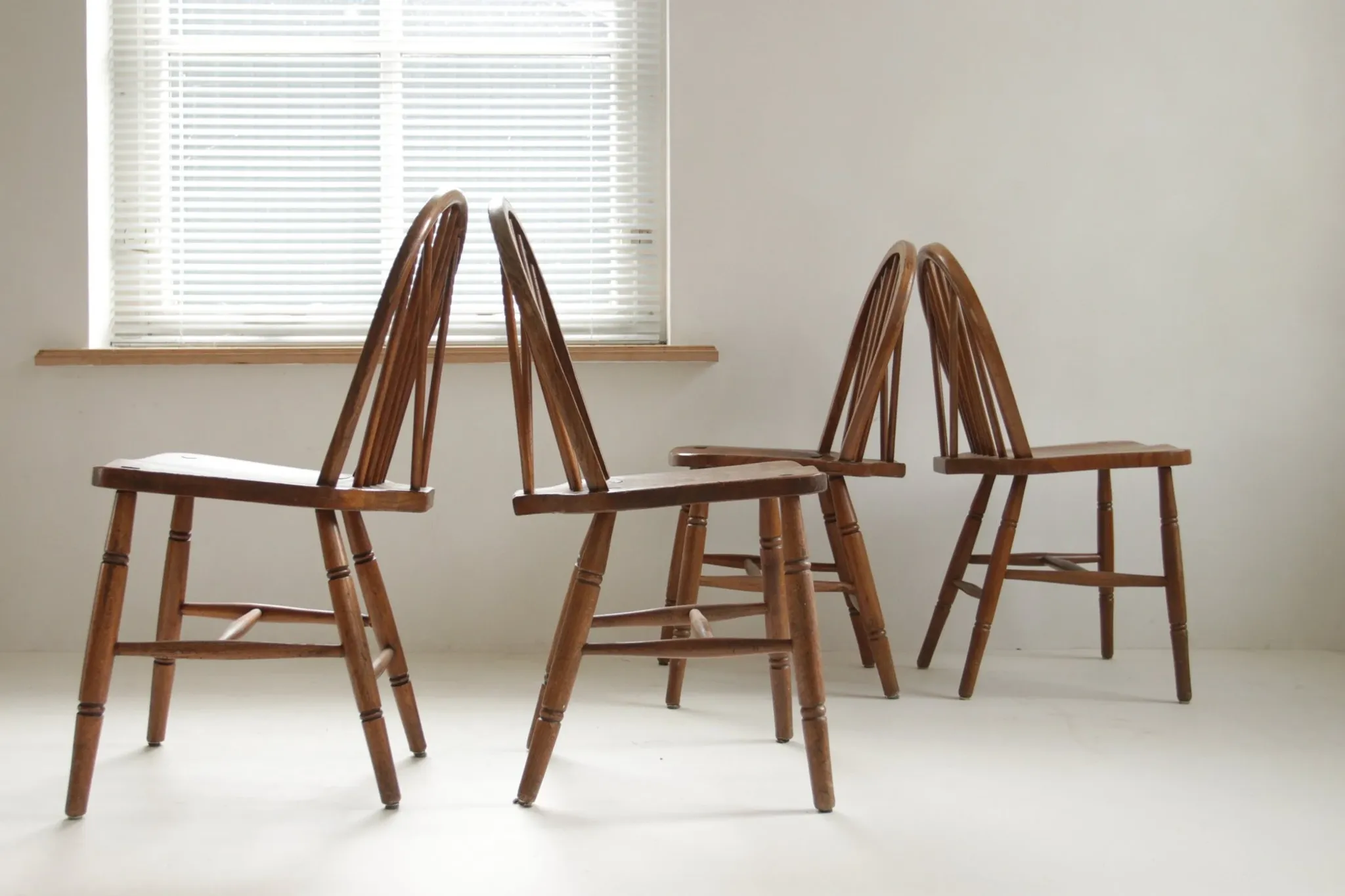 Set of 4 19th-century British military Windsor chairs – WD stamped