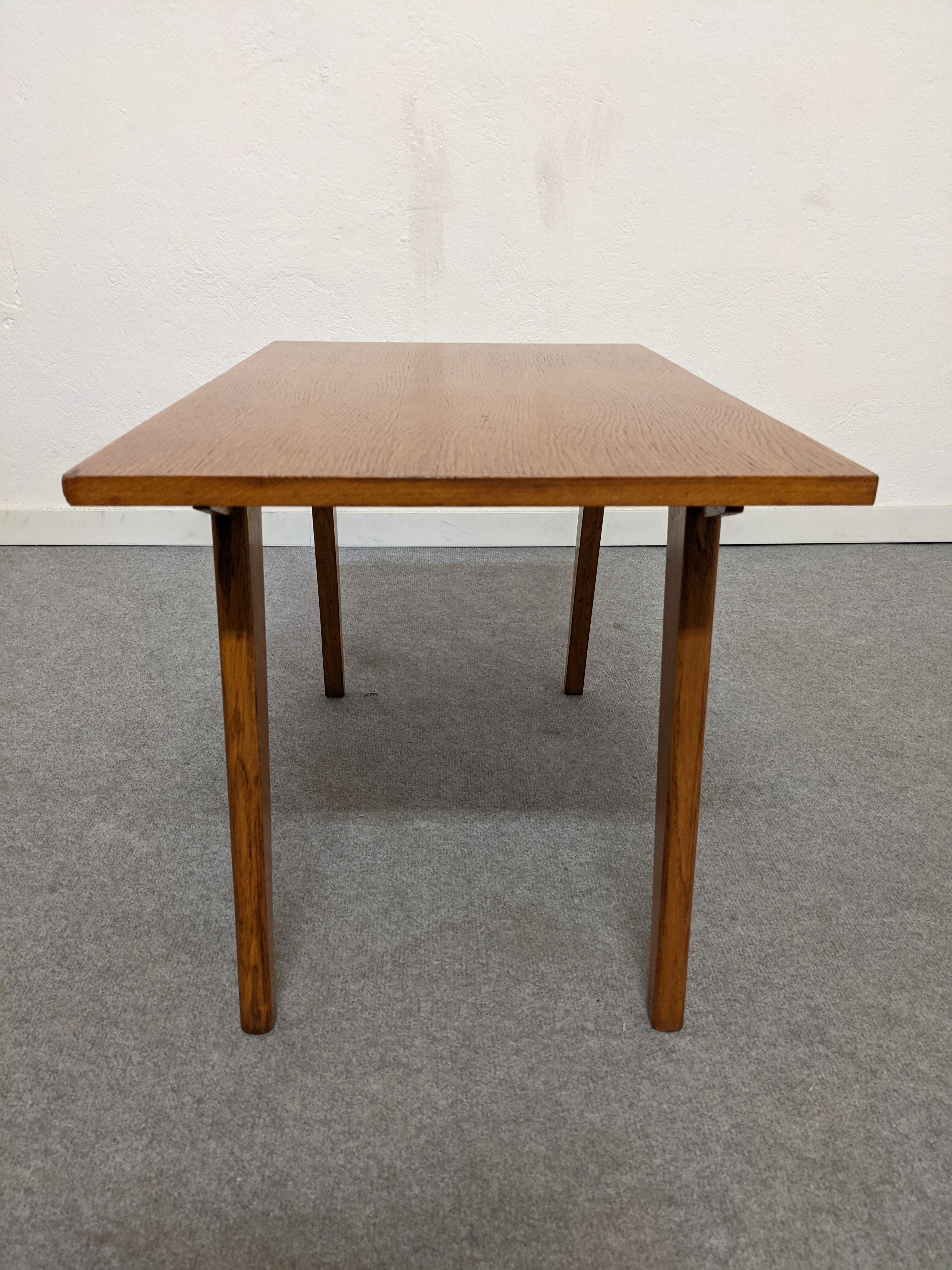 Coffee table of the 50s/60s