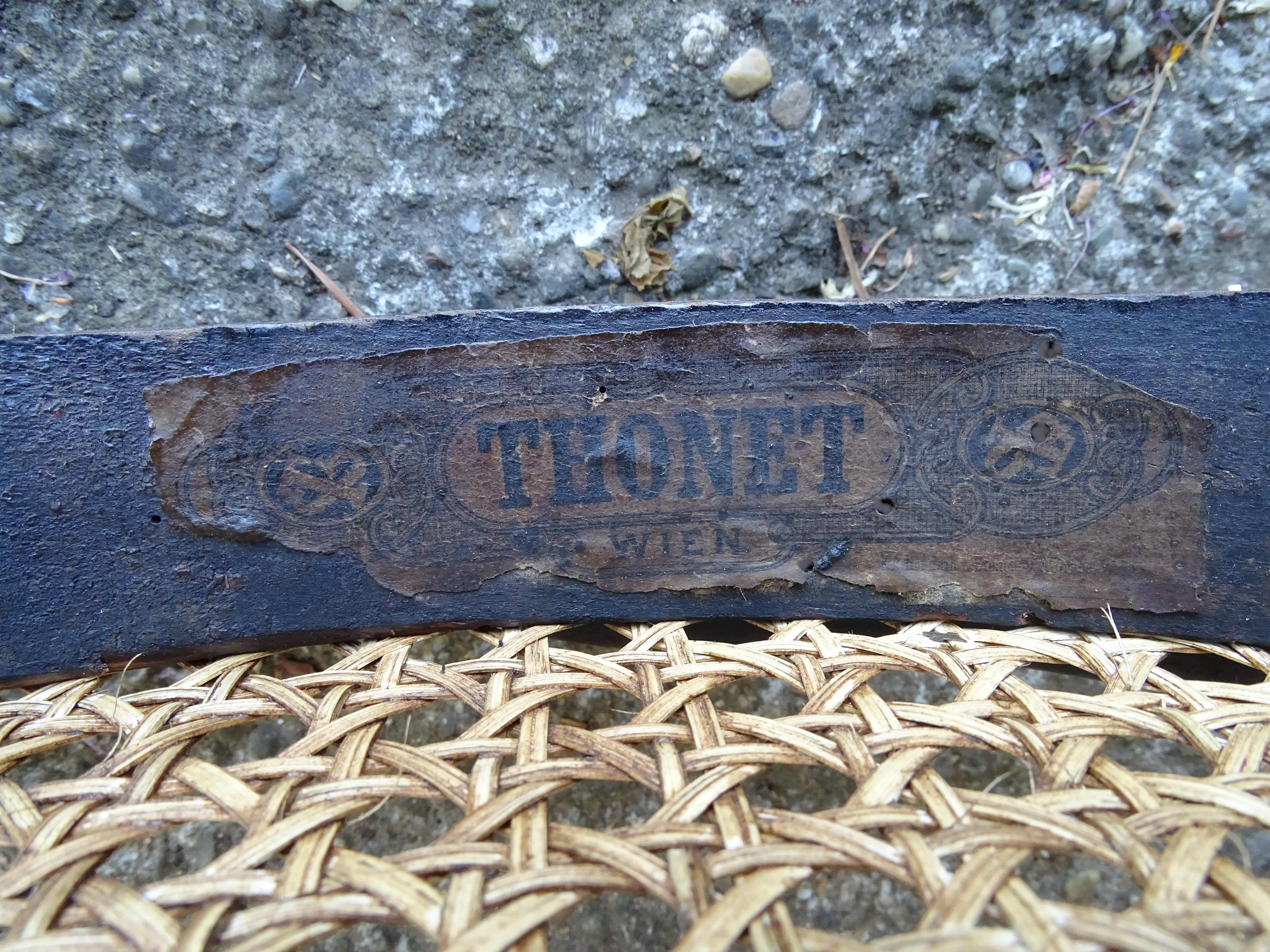 Set of 4 chairs Thonet N°19 canned to nine still unbleached, Engelstuhl 1880.