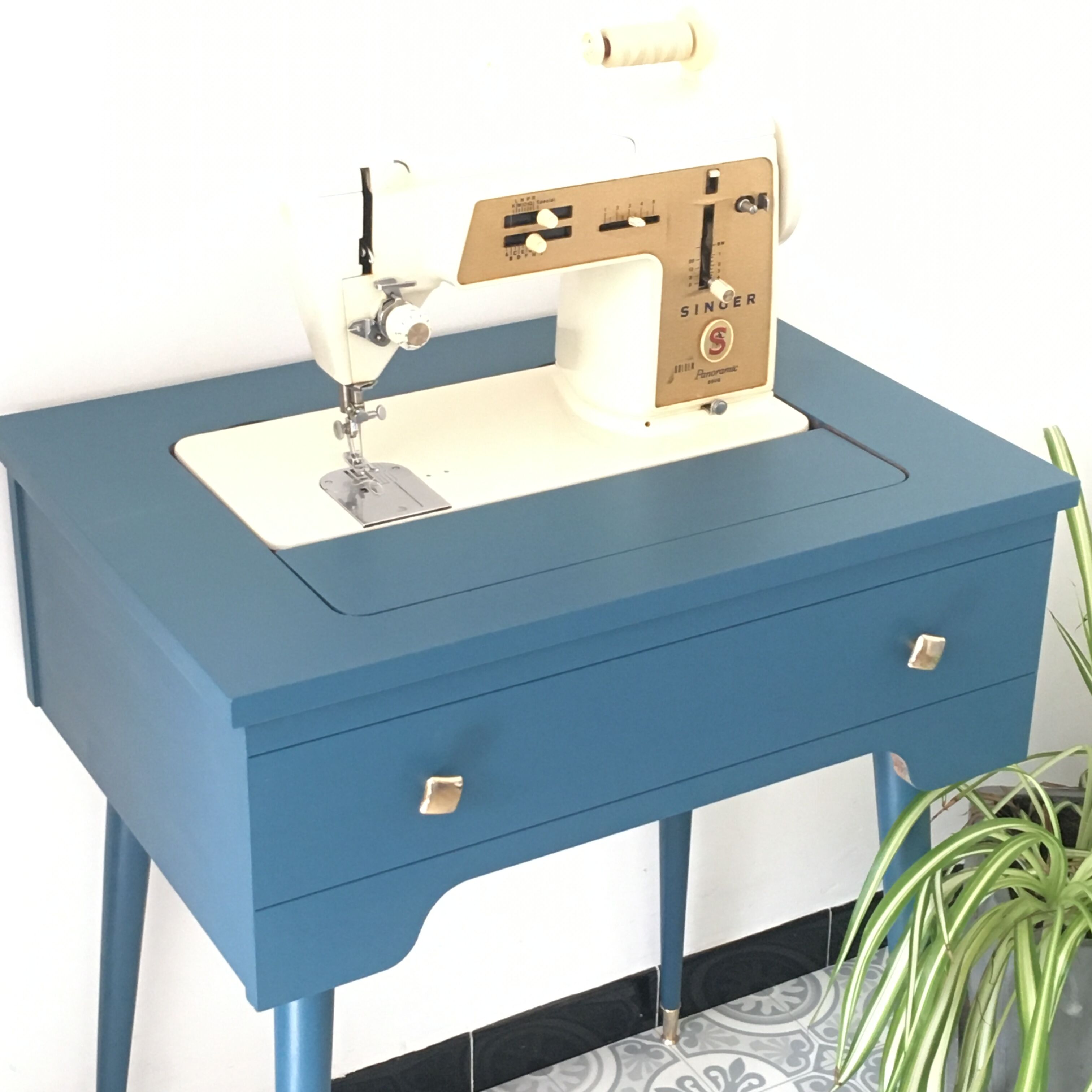 Singer sewing machine