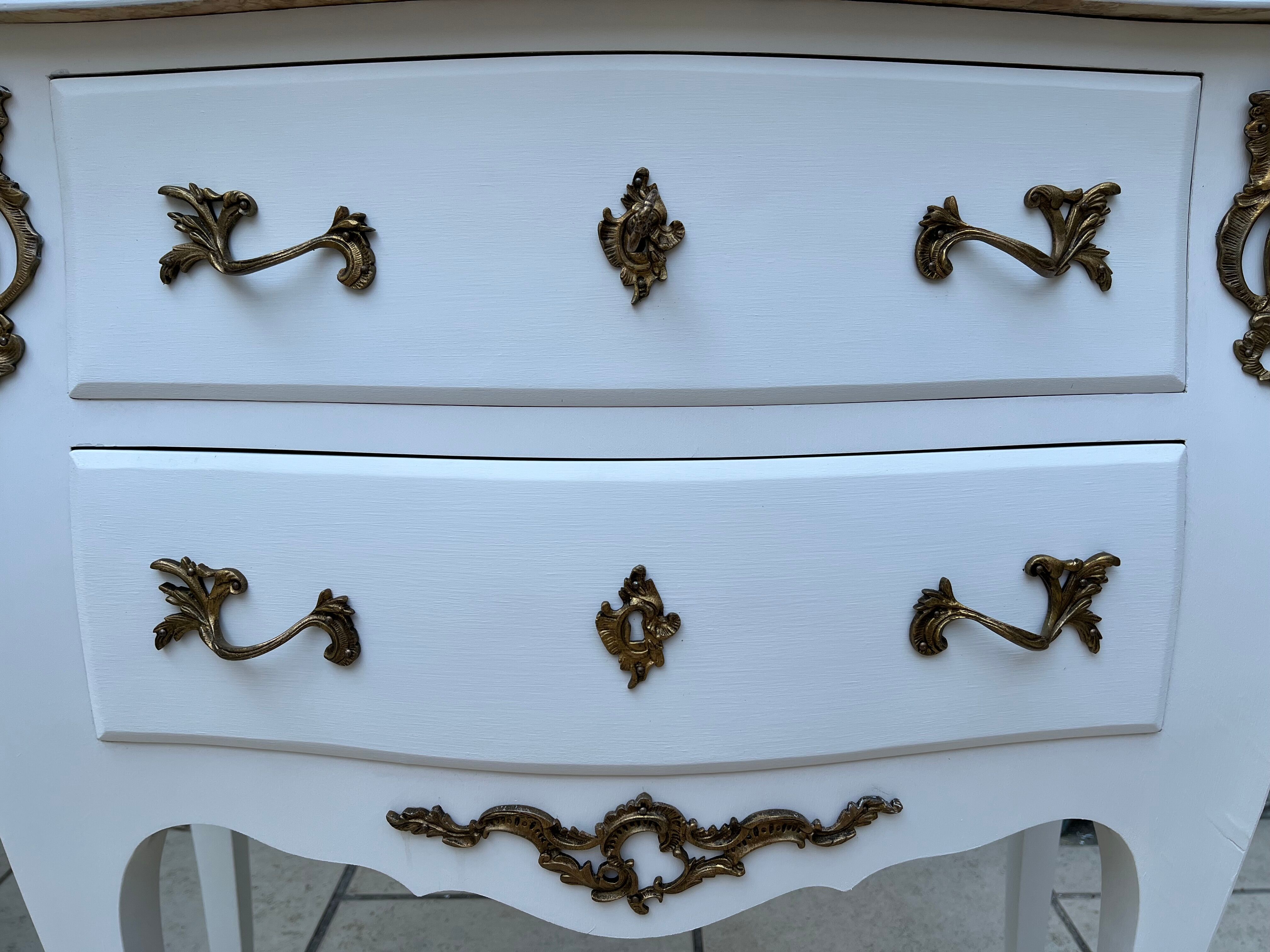 Louis XV chest of drawers