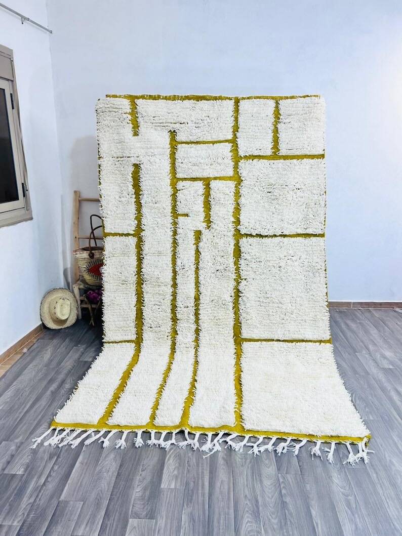 Handmade pure wool rug, size 150/250 cm.