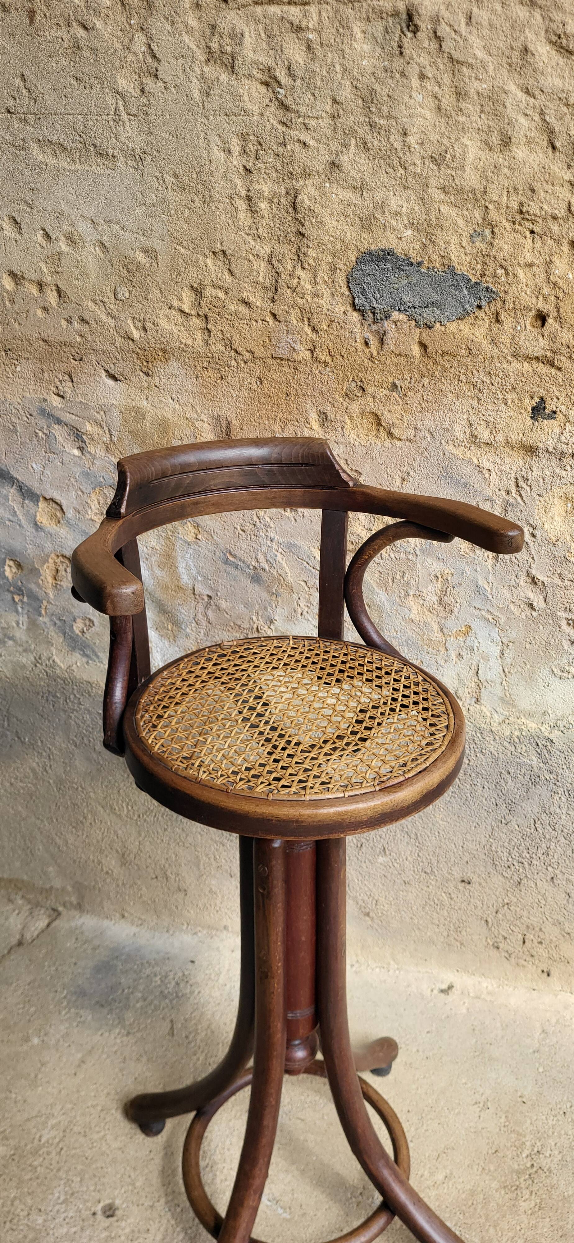 Baumann children's hairdresser's chair