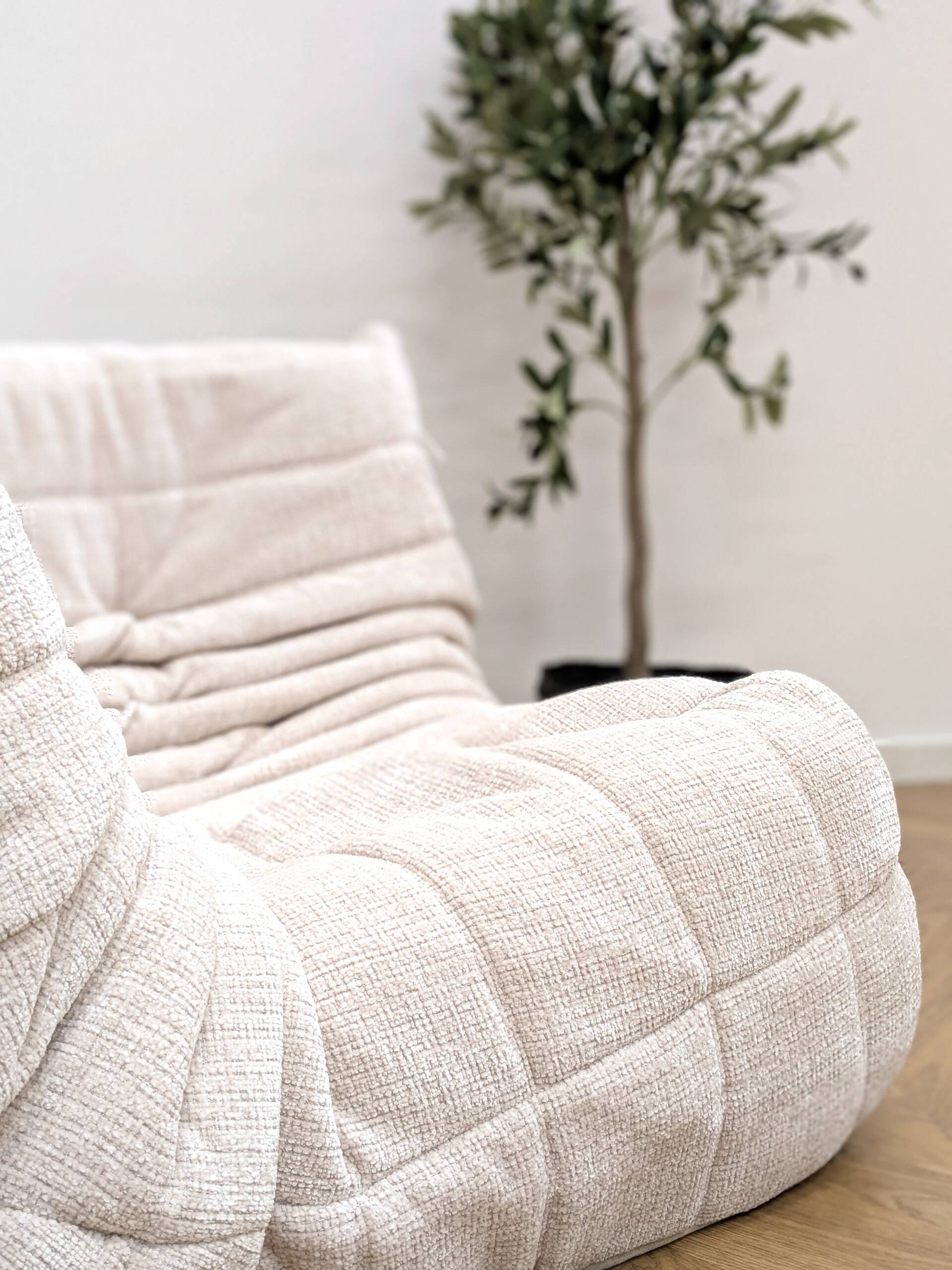 Togo angle en velours crème