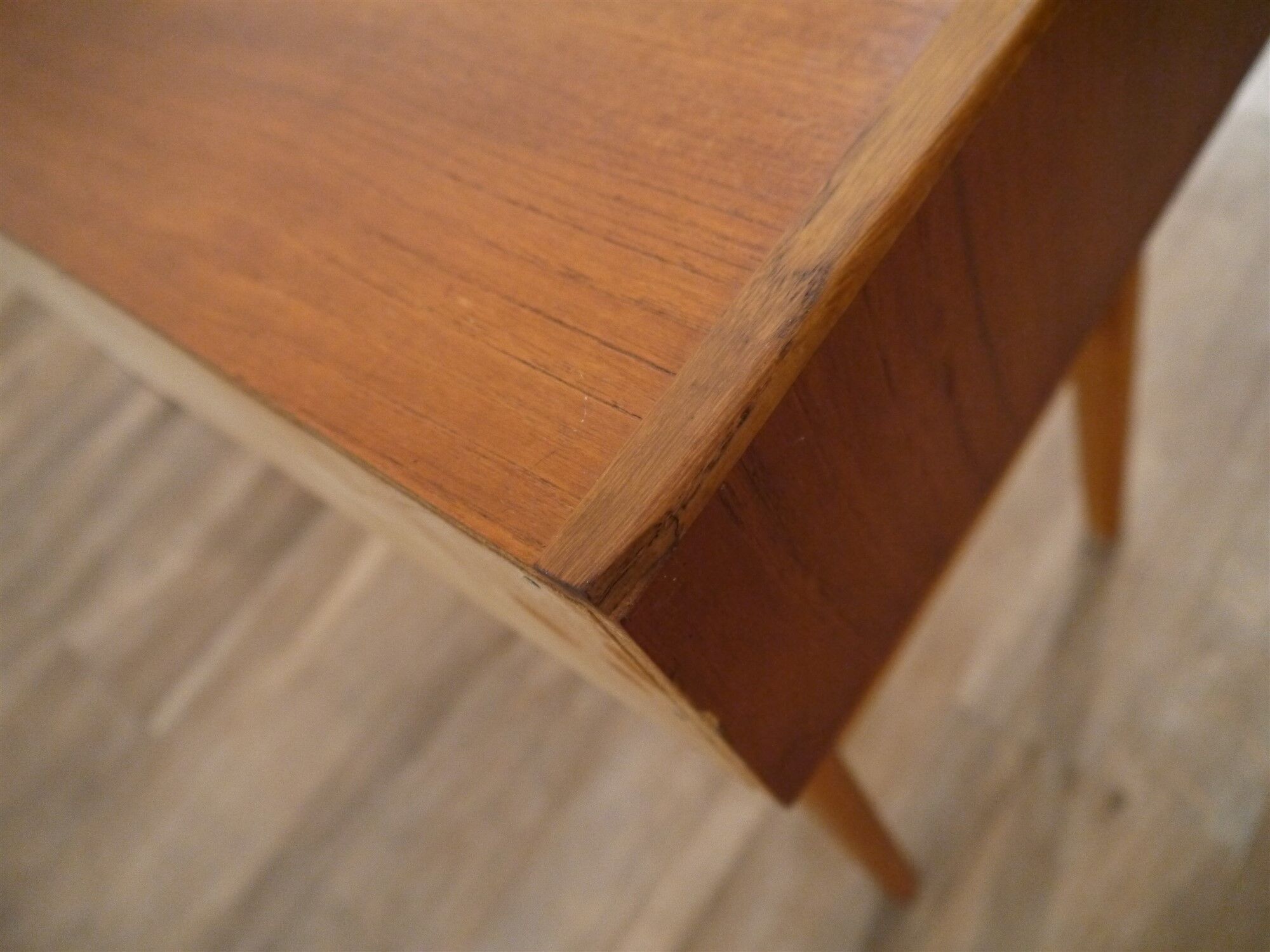 Meuble d'appoint vintage scandinave en teck