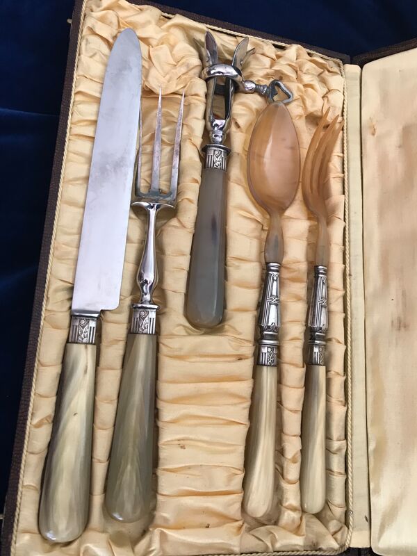 Ancienne ménager couverts de service à découper et à salade