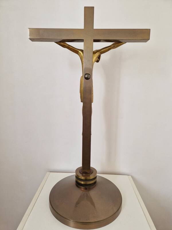Jean Lambert-Rucki (1888-1967) - Importante sculpture en bronze doré - Christ en croix - Signée