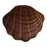 Empty corrugated shell pocket in wicker basket makers