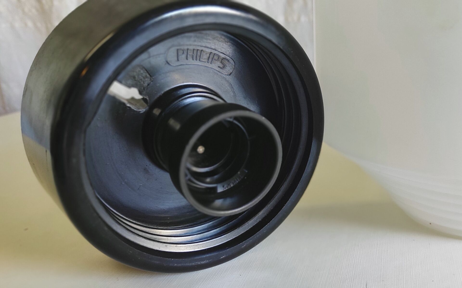 Plafonnier ou lampe à poser globe opaline par Philips - mid. XXeme