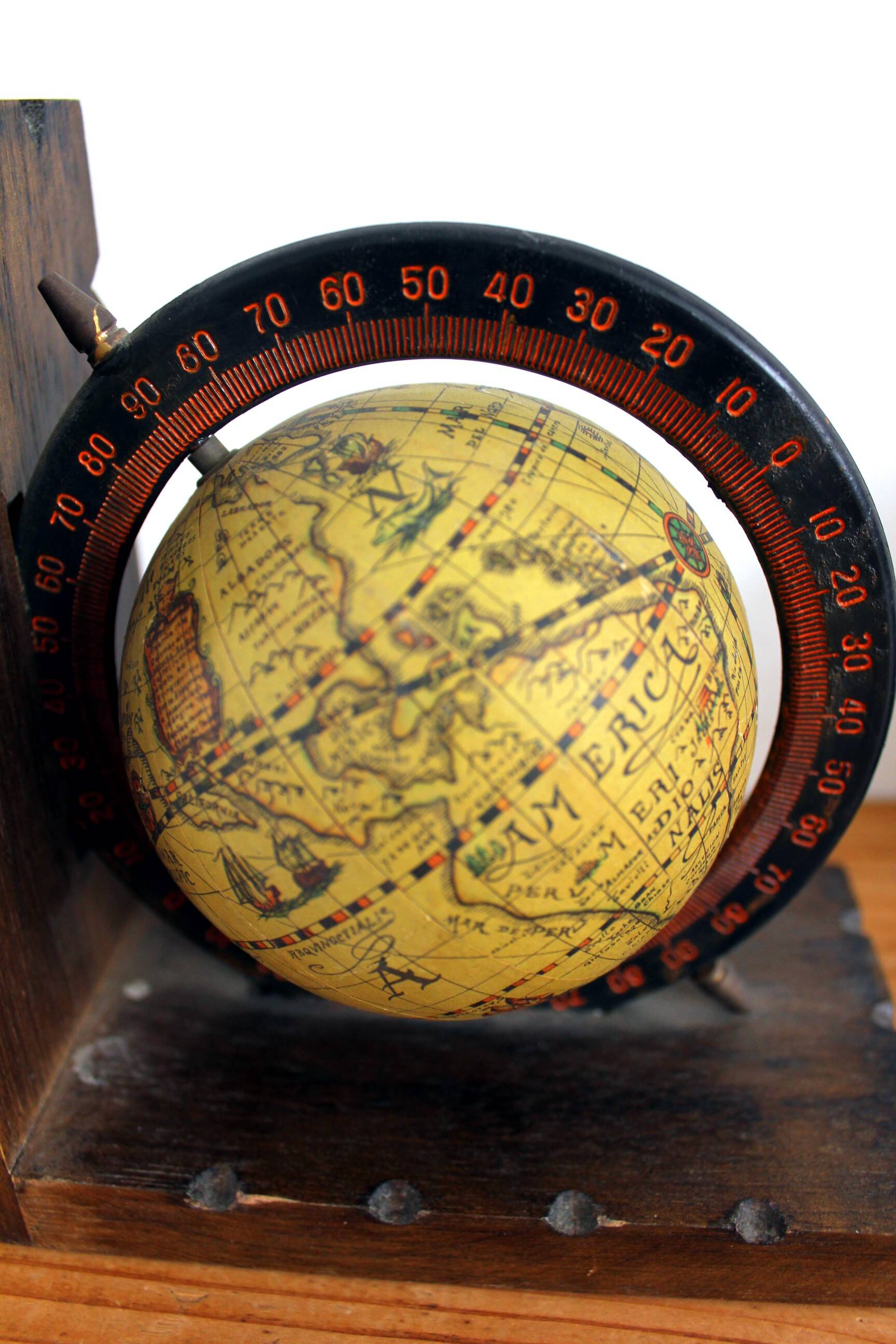 Terrestrial globe bookend