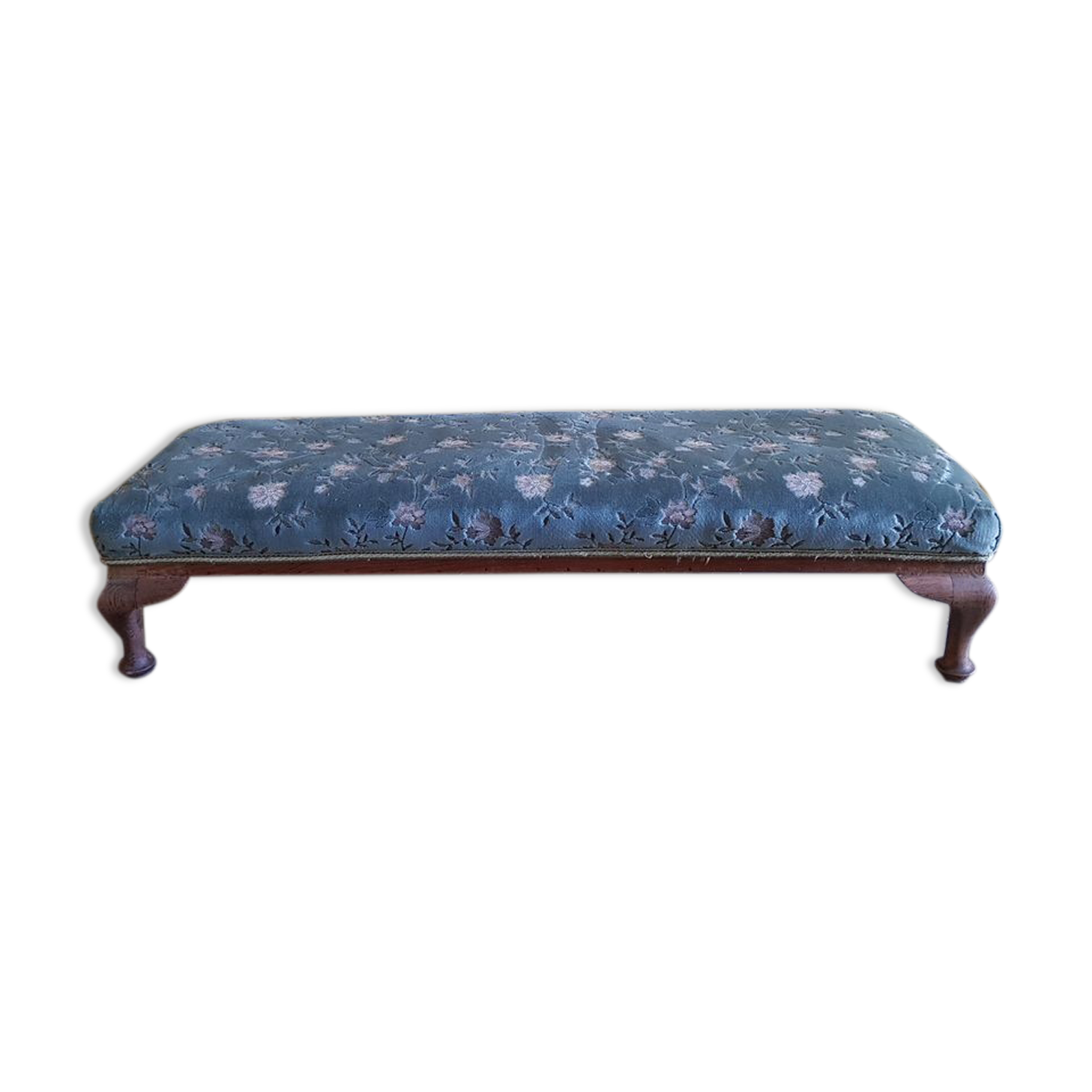 Velvet chippendale bed tip
