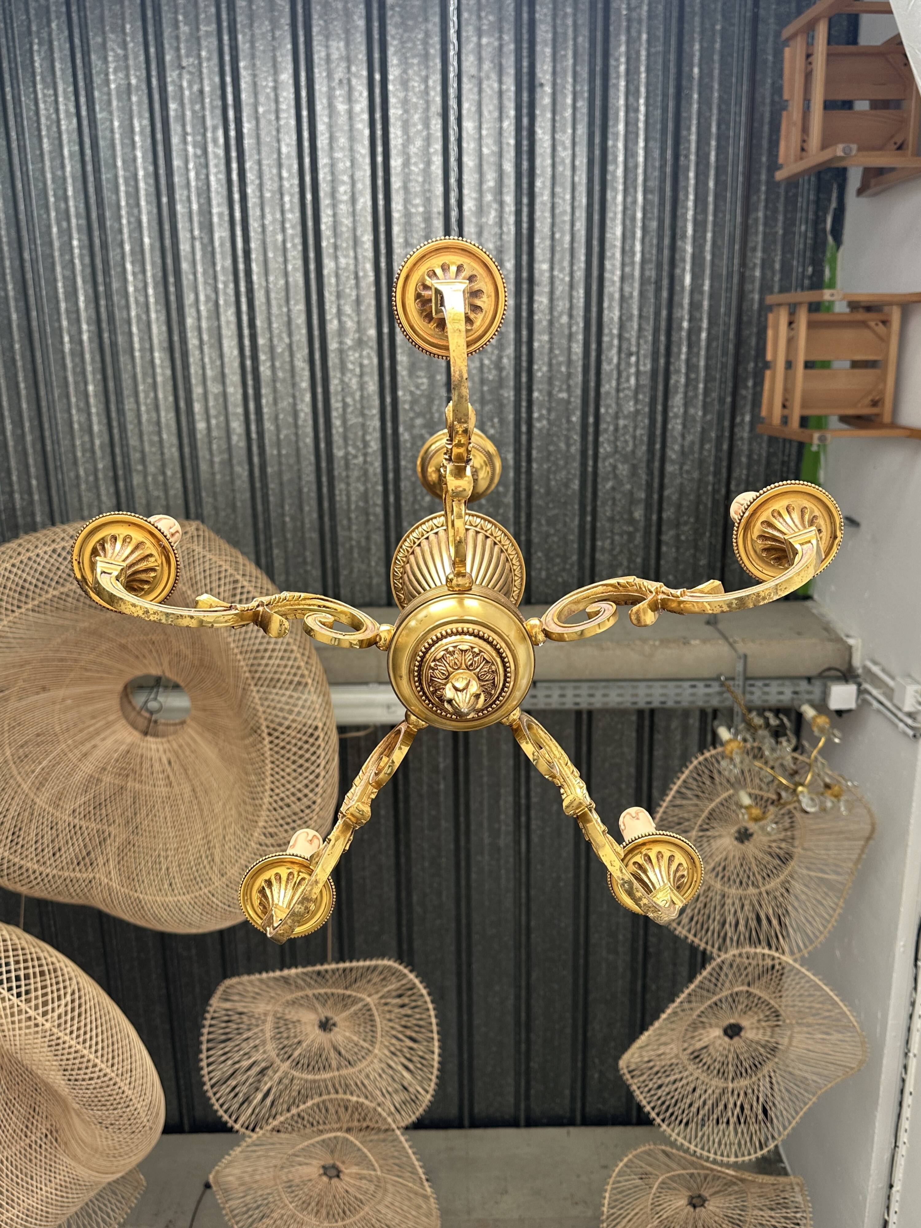 Classic 5-light gold chandelier