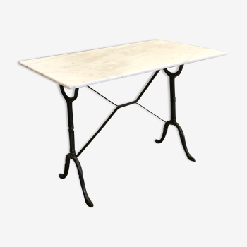 White marble bistro table