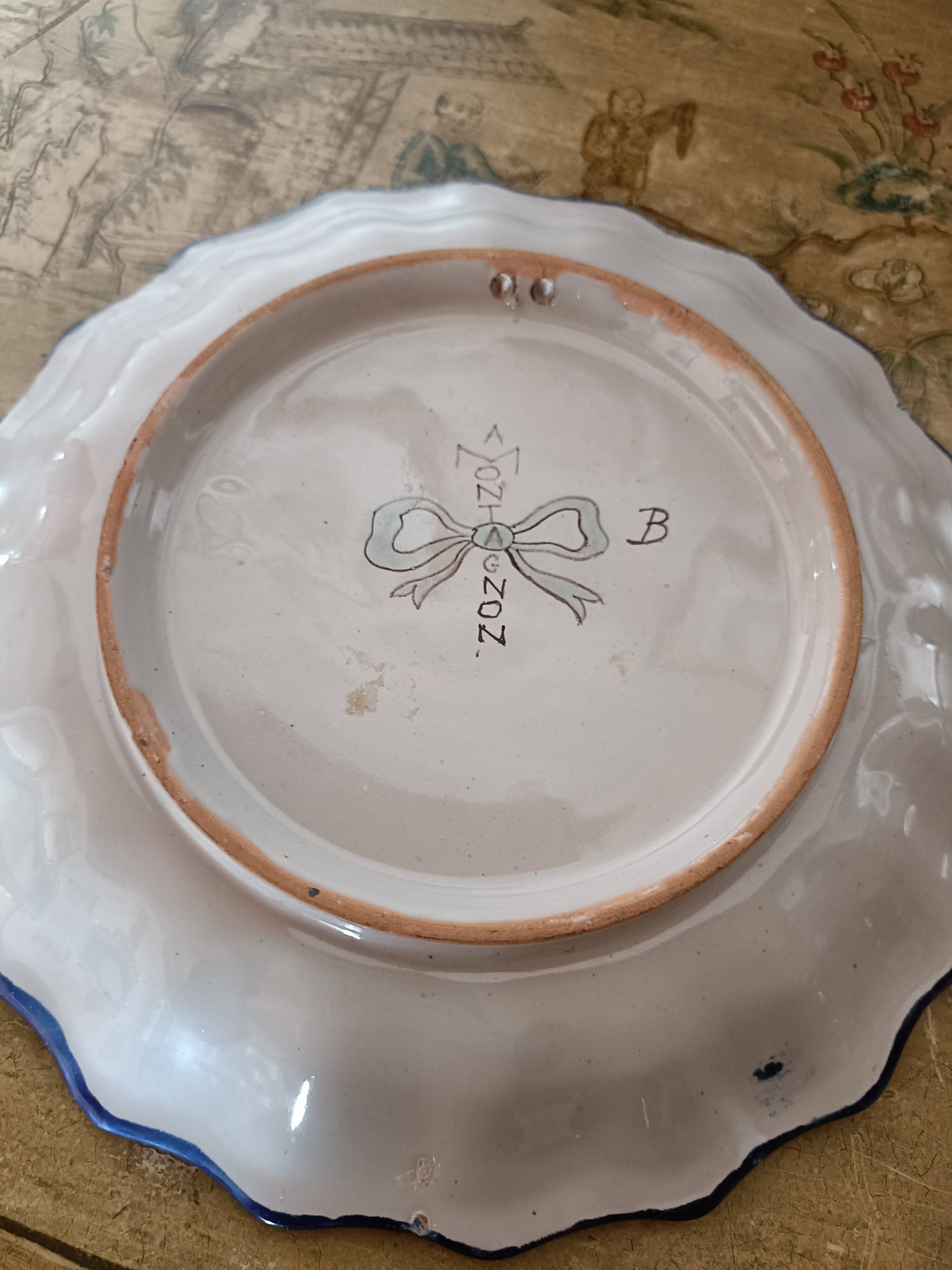 Nevers Montagnon earthenware plate