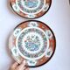 2 assiettes chinoises peintes à la main début 20ème siècle famille rose en parfait état