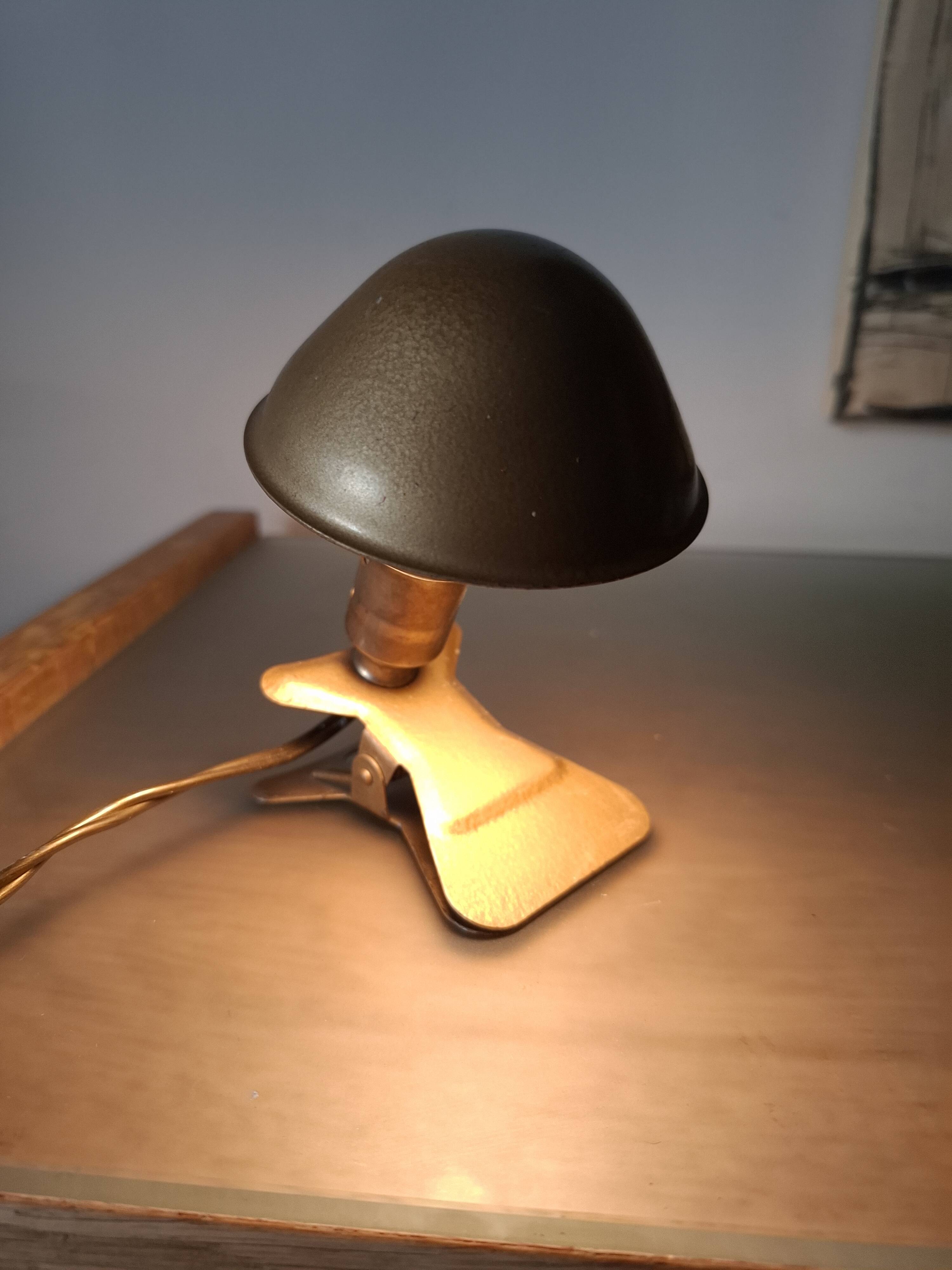 Lampe vintage en metal champignon