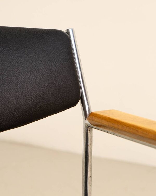 Fauteuil en cuir et bois par Gijs van der Sluis 80's