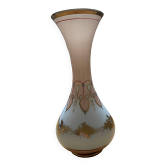 Vase ancien vintage en  Opaline