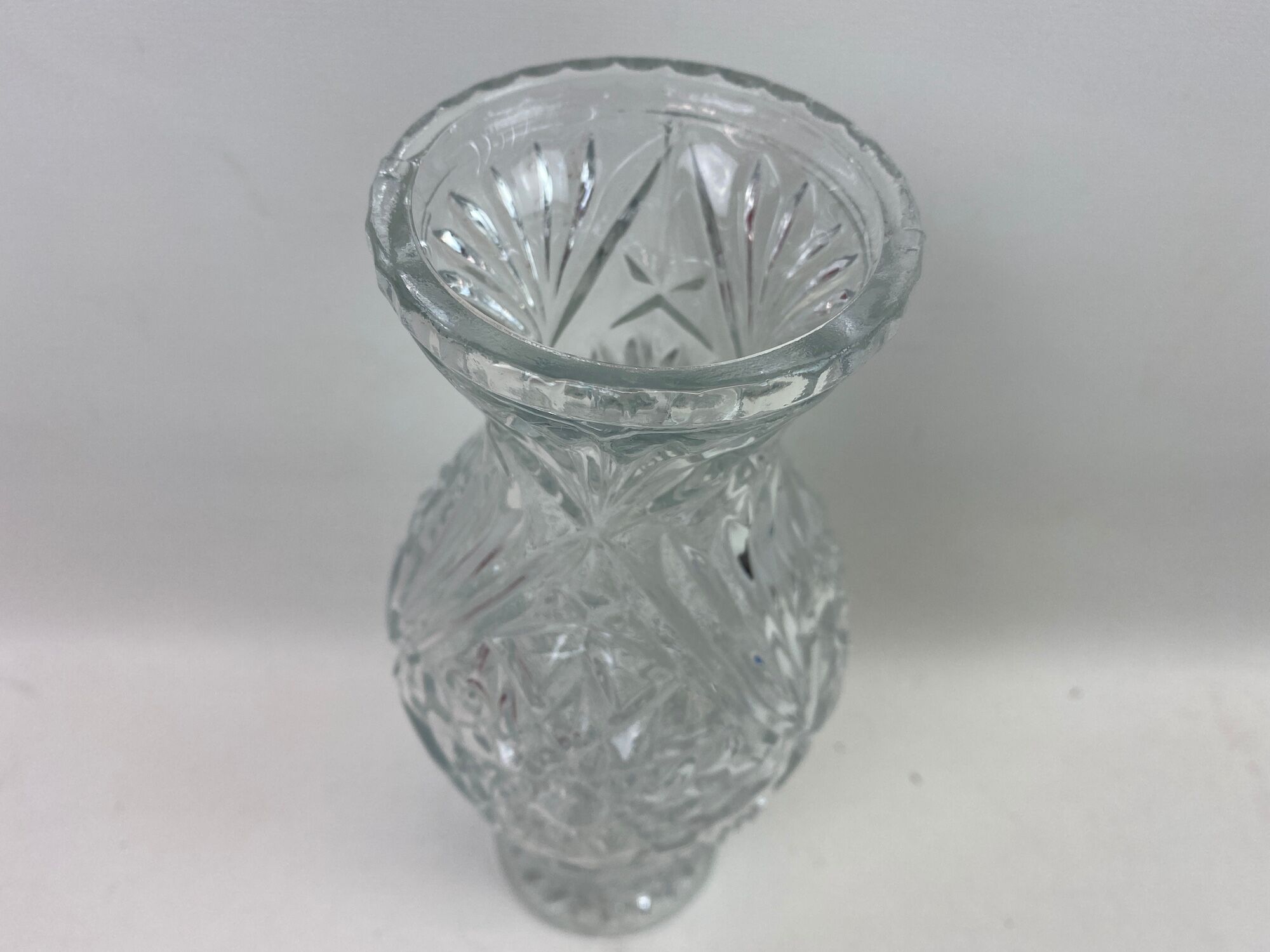 22cm moulded glass vase
