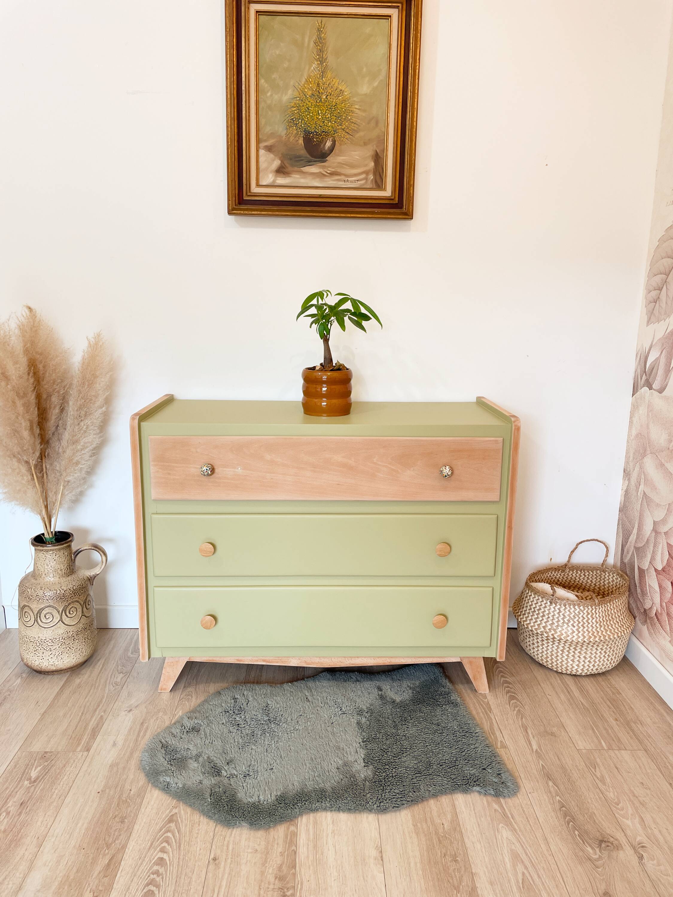 1960s commode with tapered legs.