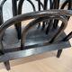 Porte-revue en hêtre teinté en bois cintré de Thonet, Autriche, années 1900.
