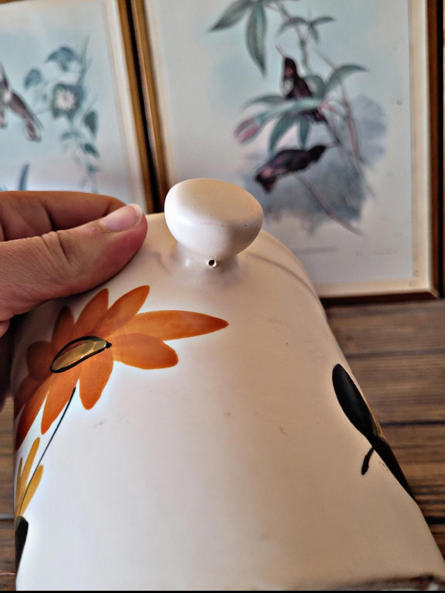 Ice bucket, ceramic ice cubes from Poteries du Marais, flower design.