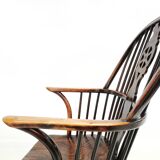 Antique 19th Century Thames Valley Wheel Back Windsor Armchair