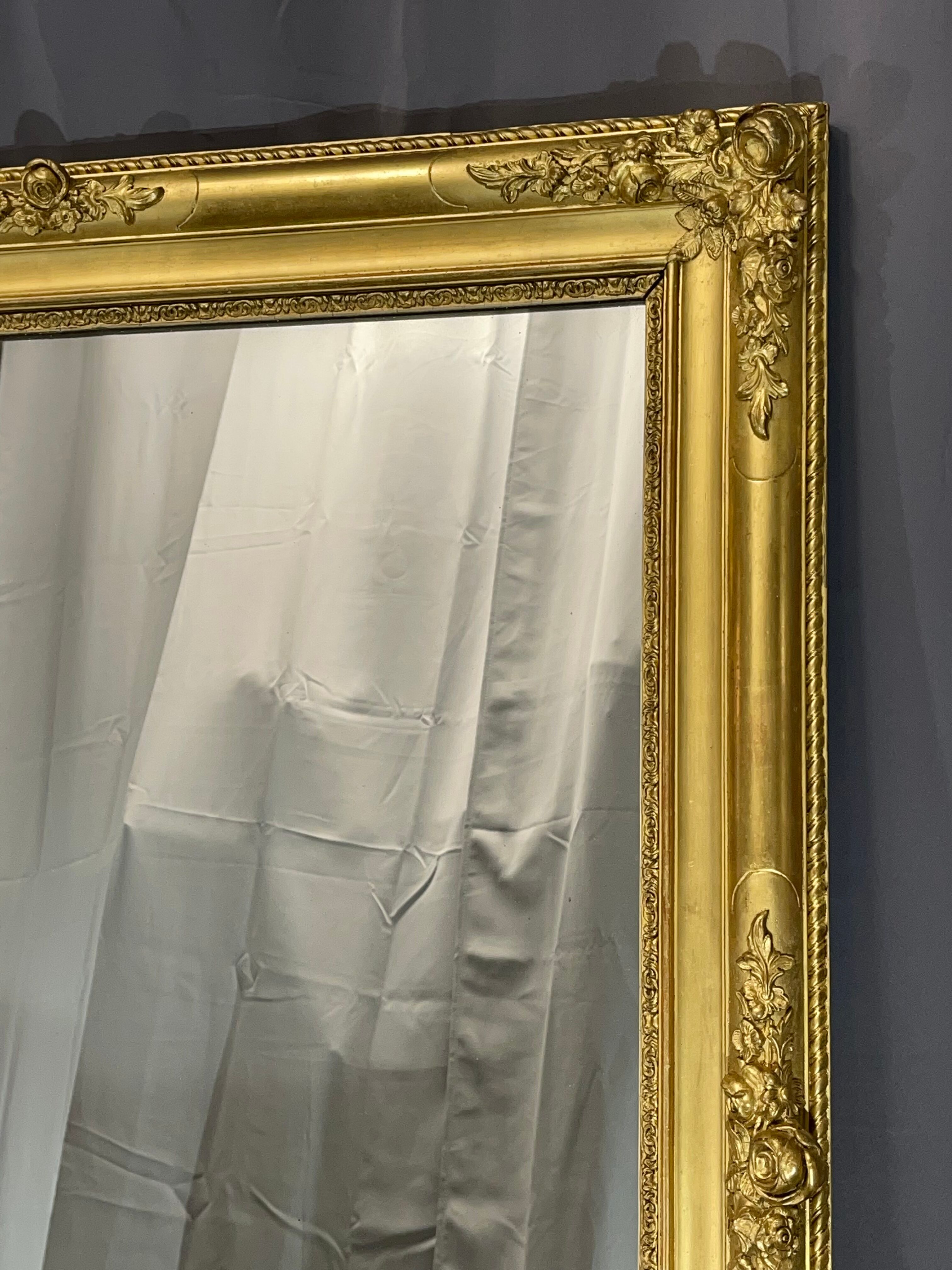 Mirror 122x96 old early nineteenth very good condition, gilding with gold leaf
