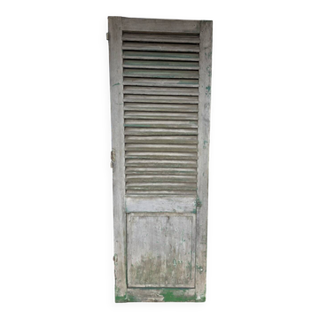 Ancienne porte à volets en sapin
