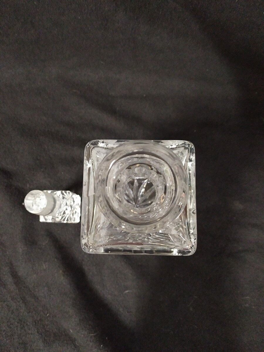 Carafe cut crystal whisky