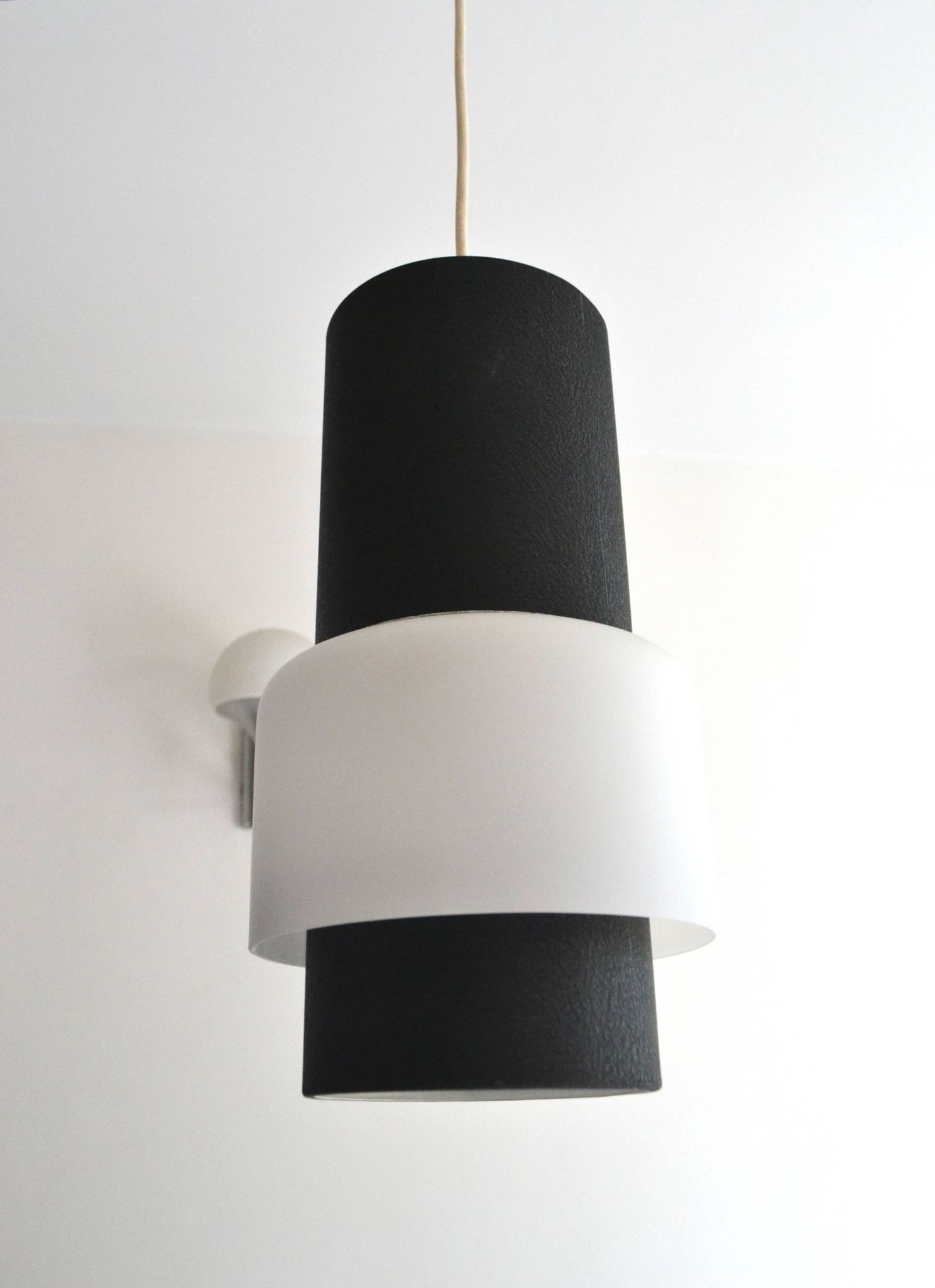 Suspension Louis Kalff chandelier metal opaline 50s