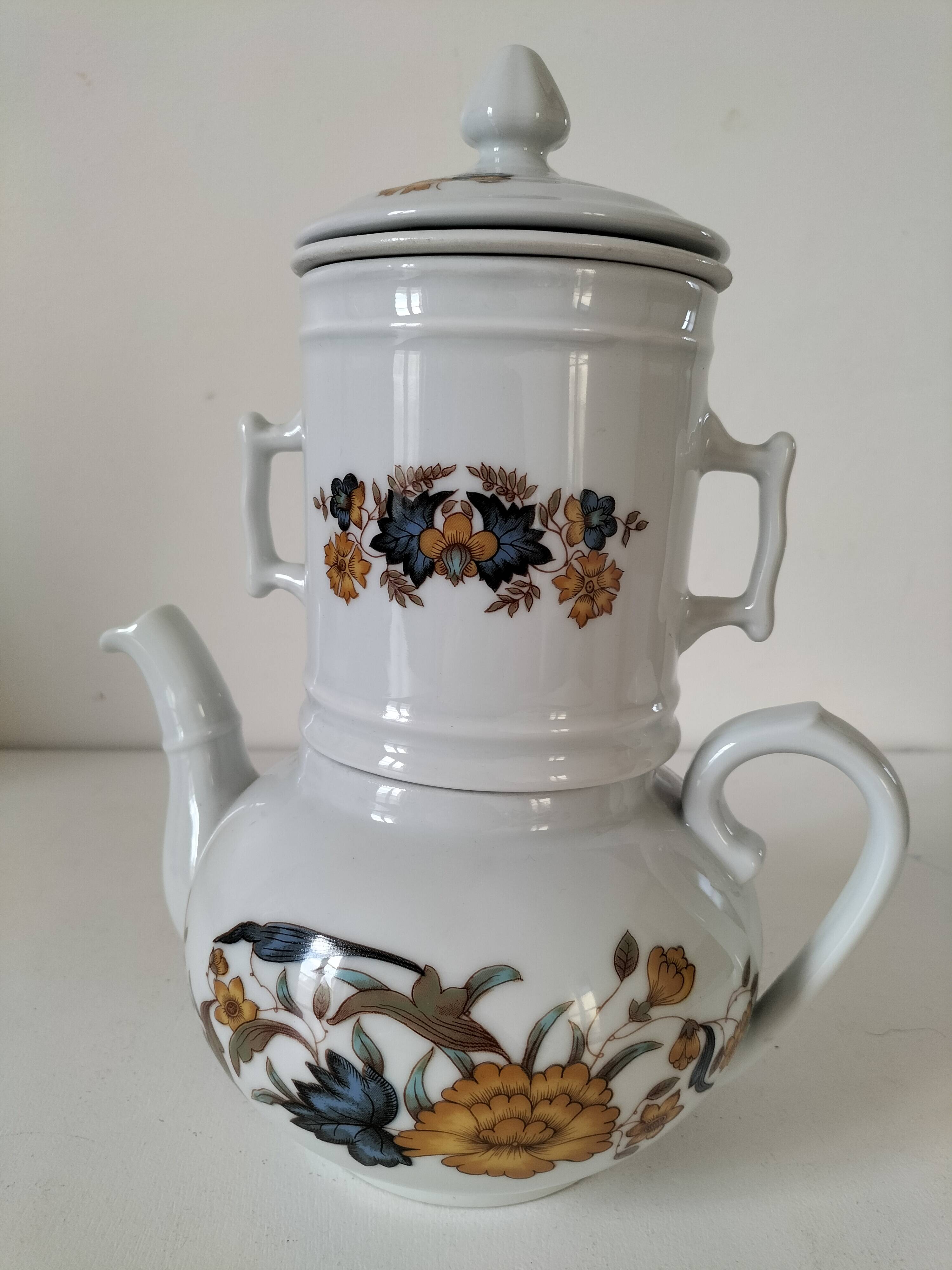 Pillivuyt Coffee/Teapot