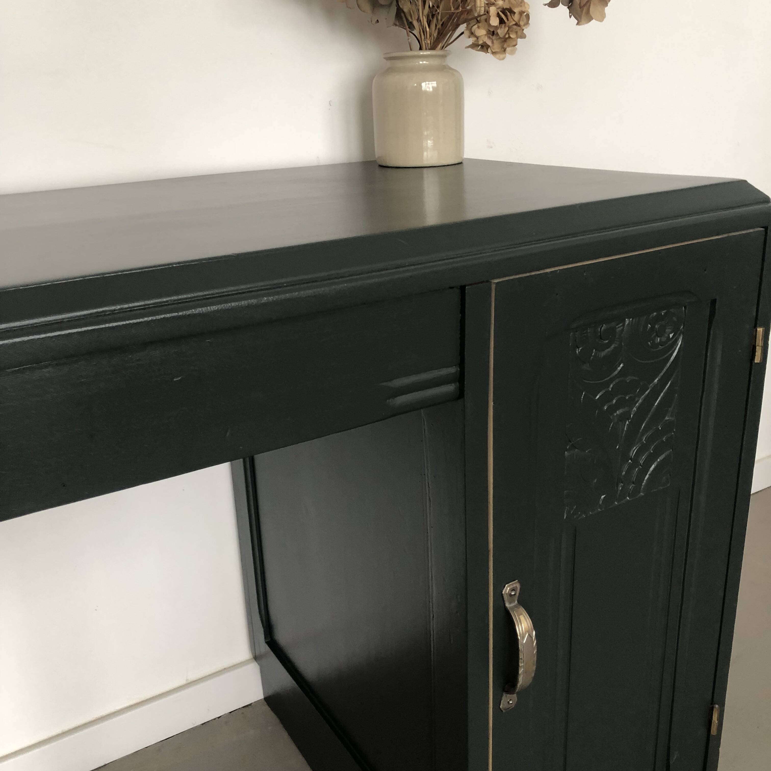 Art deco desk
