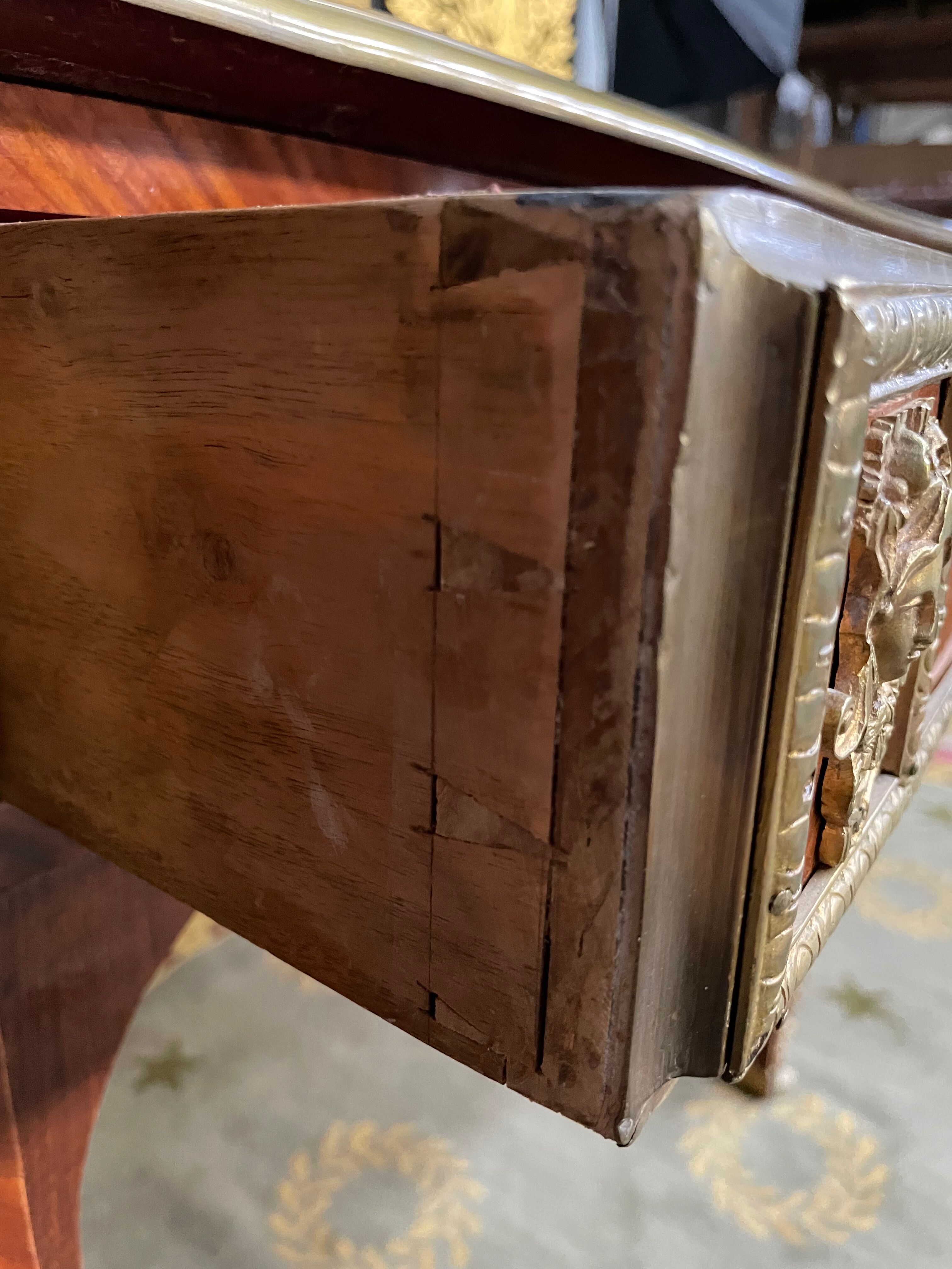 Bureau Louis XV Transition en marqueterie