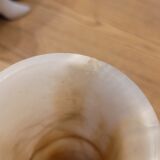 Vase en albâtre