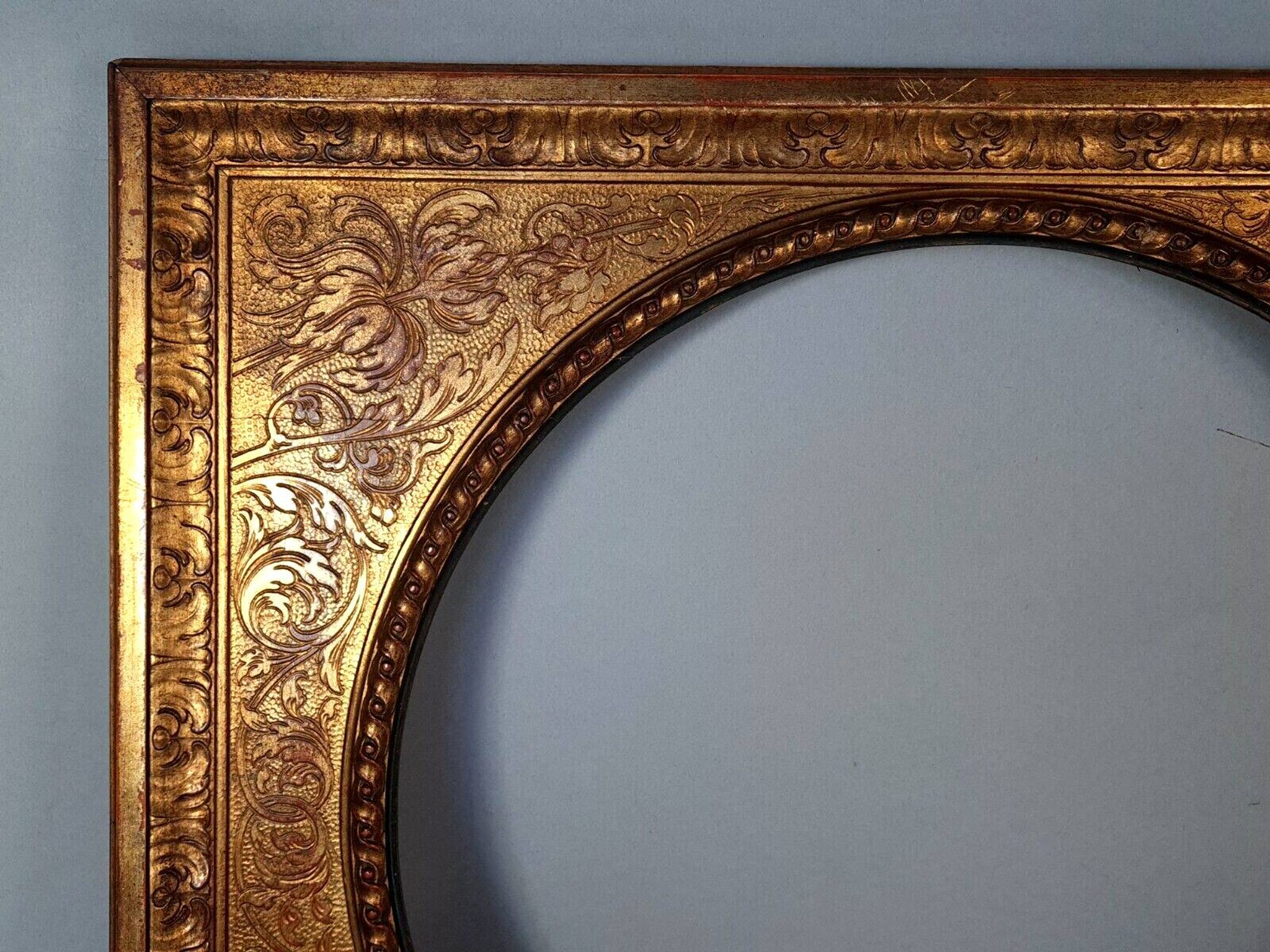 Old Florentine frame round view rebate 38 cm chiseled wood gilded stucco + glass SB656