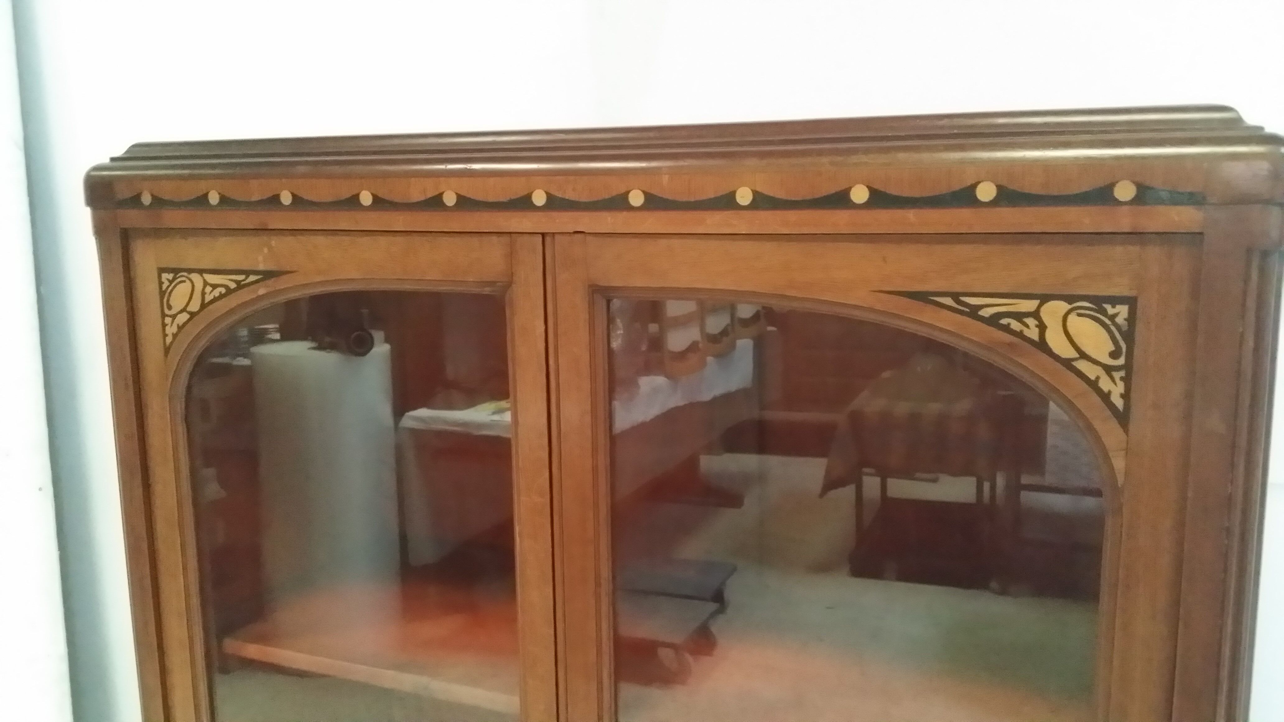 Art deco showcase - art nouveau