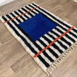 Traditional handmade Moroccan rug, size 140 x 260 cm