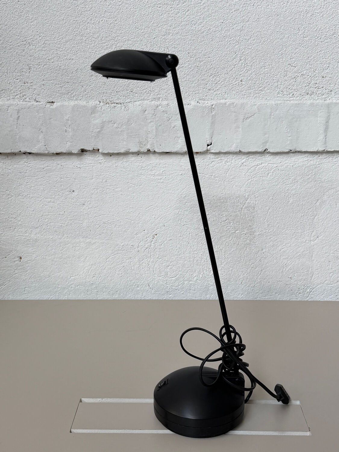 Unilux desk lamp reference 2070