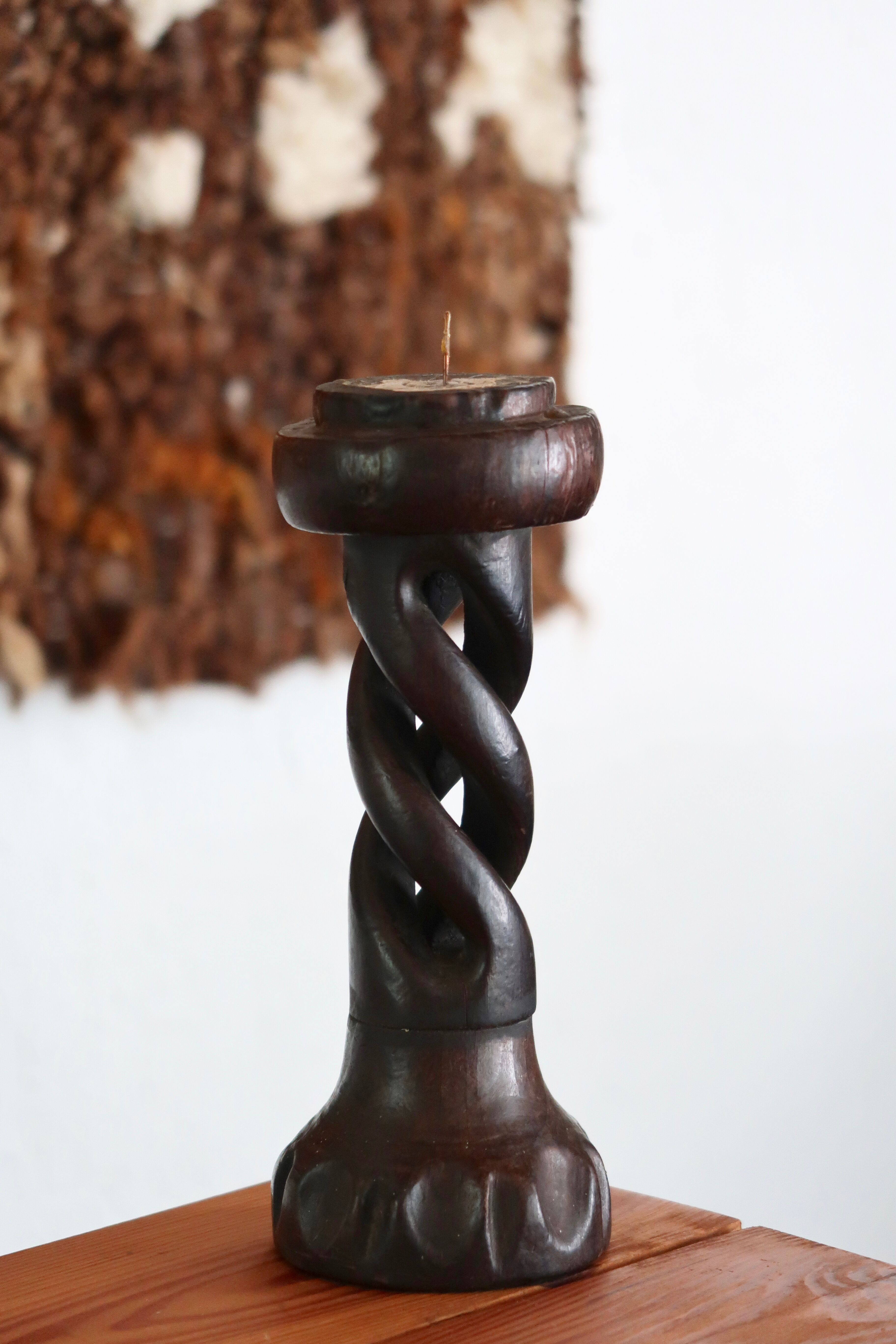Bougeoir torsadé en bois, années 70