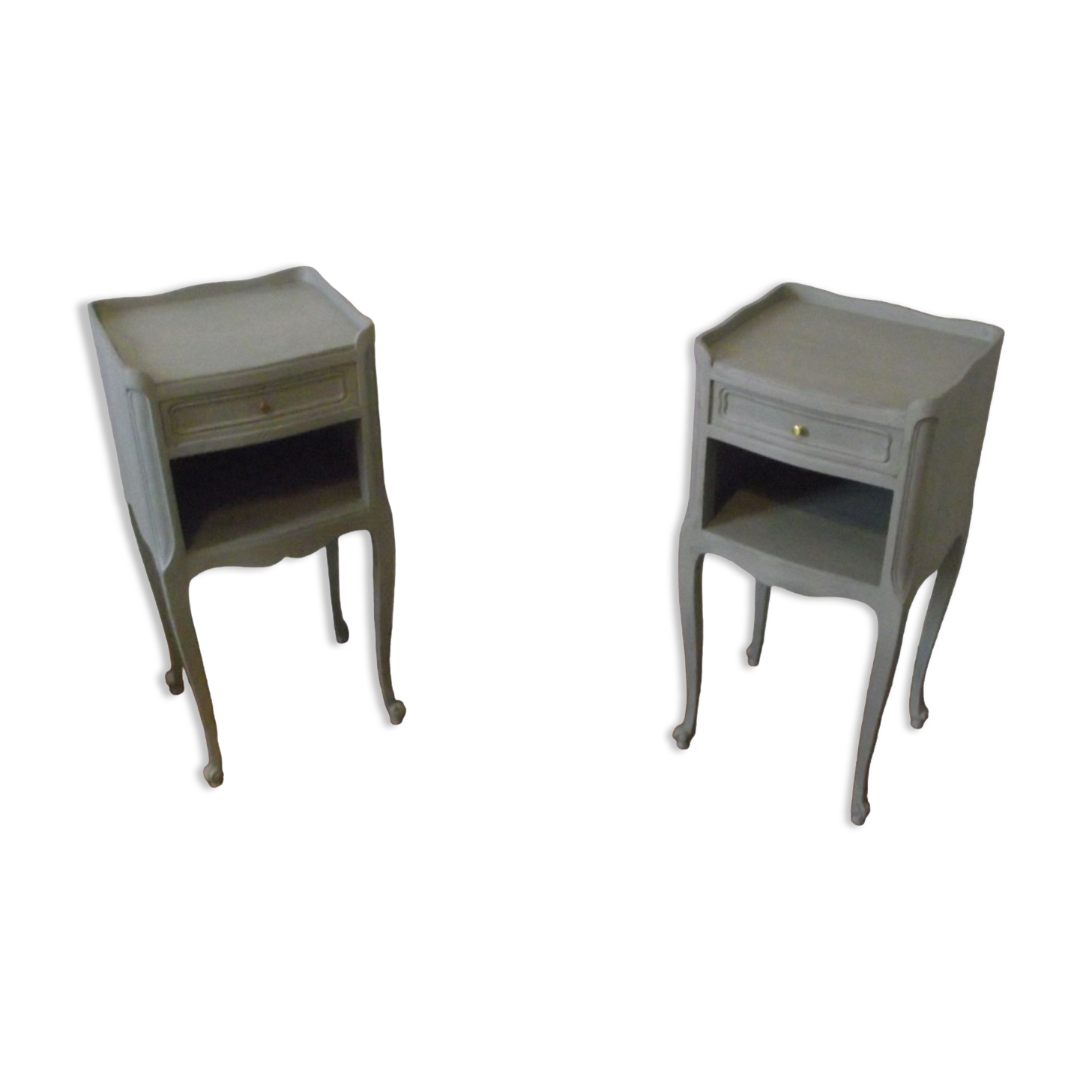 Paire de chevets de style Louis xv peints
