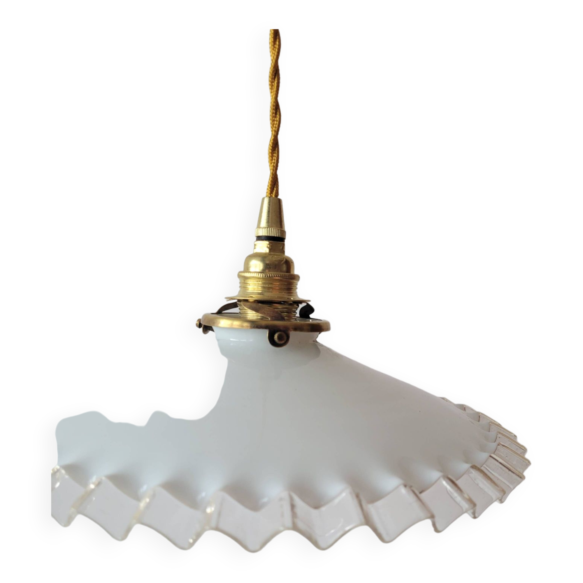 Suspension en opaline dentelée