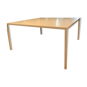 table blanche en résine